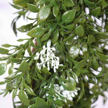 22" Wreath With White Flowers